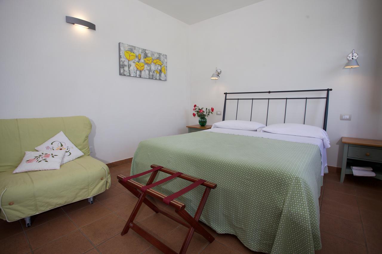 Bio Agriturismo Il Torrione ซาตูร์เนีย ภายนอก รูปภาพ